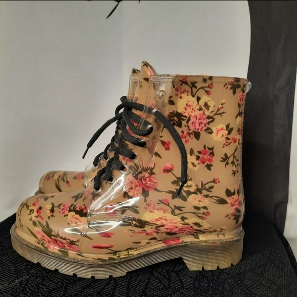 Floral Combat Rain Boots - Picture 3 of 7